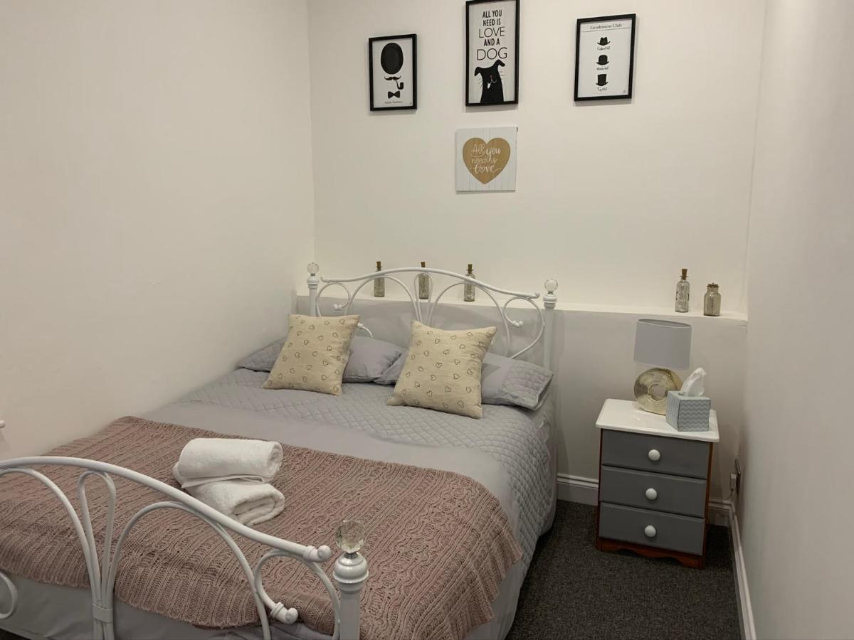 Cosy Rooms In Taunton Buitenkant foto